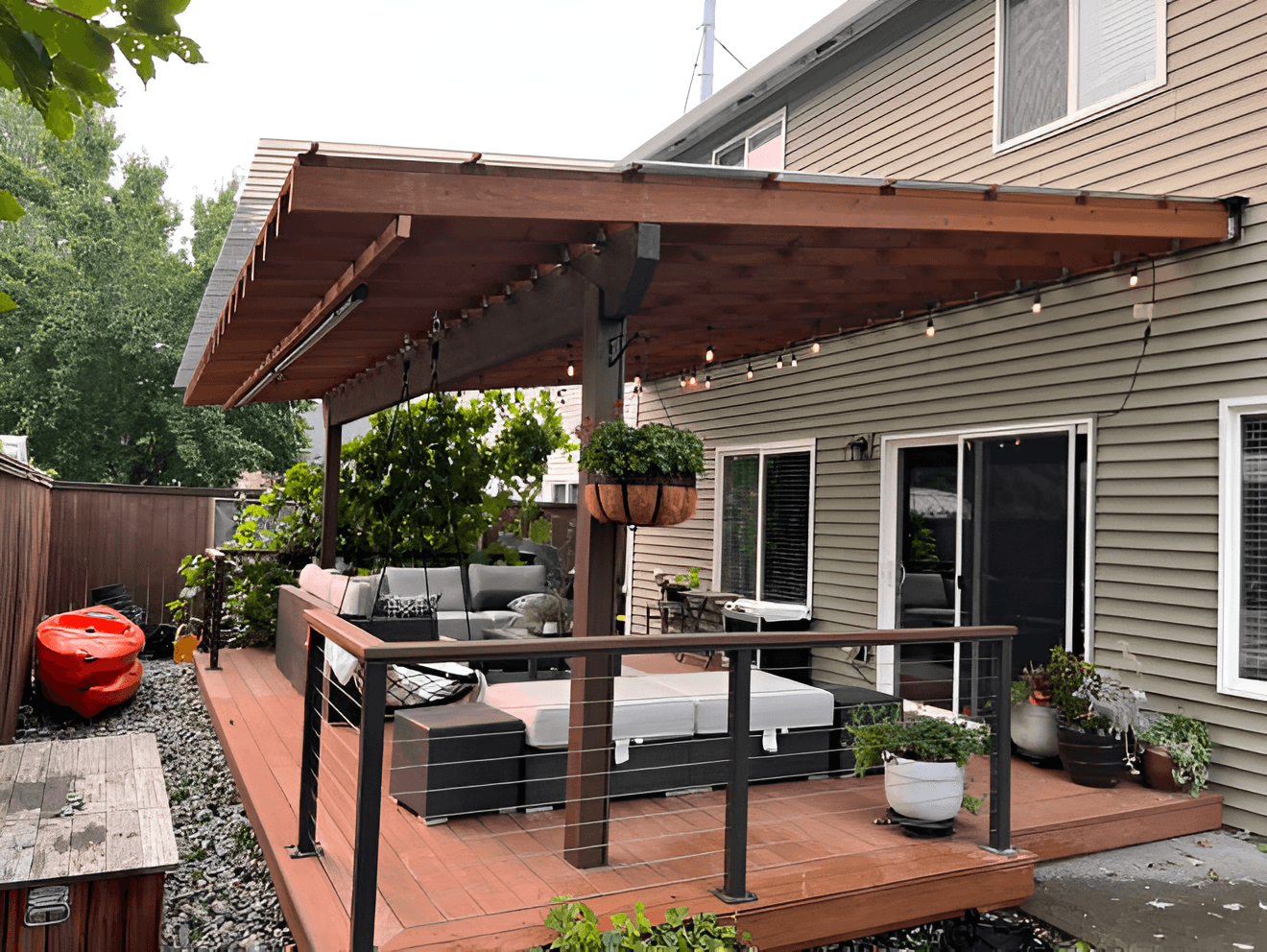 Finished deck with pergola